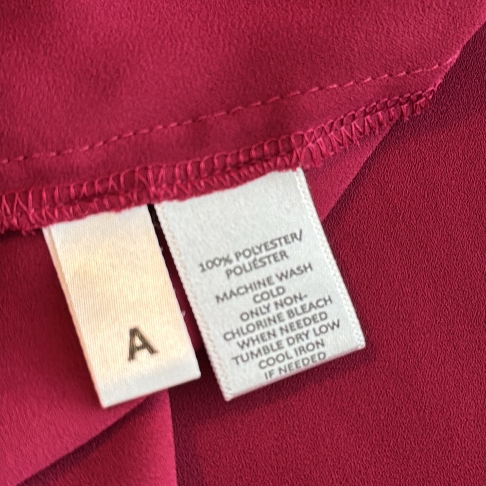 Loft Women’s Raspberry Blouse Size XSP - Picture 8 of 8